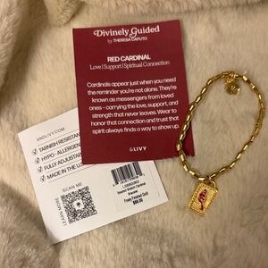 Red Cardinal Beaded Stretch Bracelet in finely finished Gold. NWT